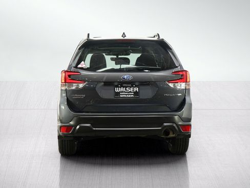 Used 2024 Subaru Forester Premium AWD/4WD image 4