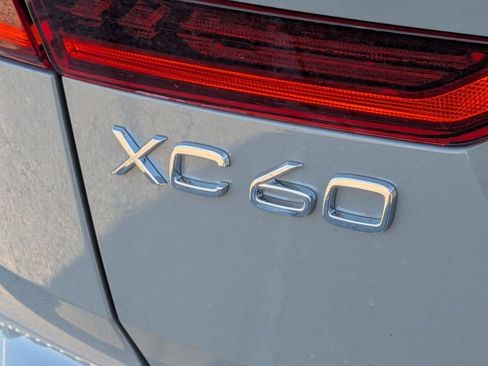 New 2026 Volvo XC60 B5 Plus w/ Protection Package Premier AWD/4WD image 21