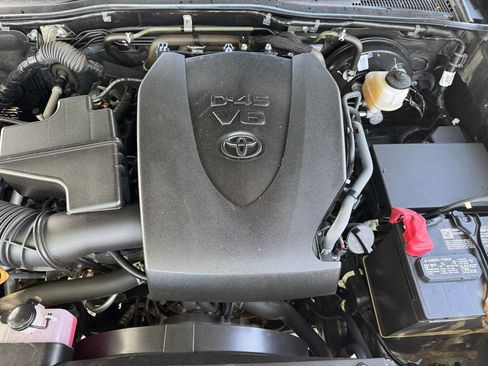 Used 2022 Toyota Tacoma SR AWD/4WD image 13