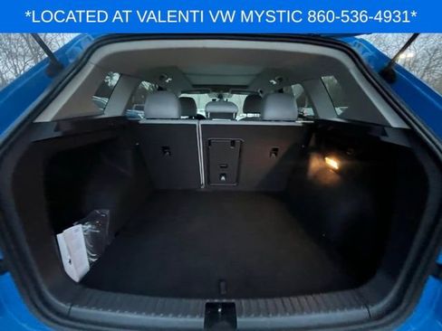 Certified 2023 Volkswagen Taos SE w/ Panoramic Sunroof Package image 18