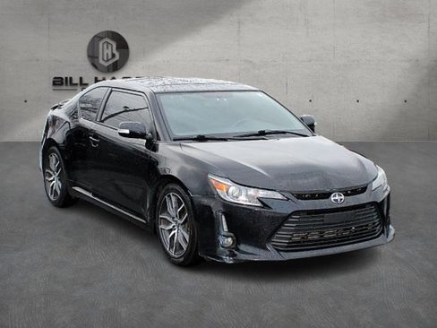 Used 2015 Scion tC image 3