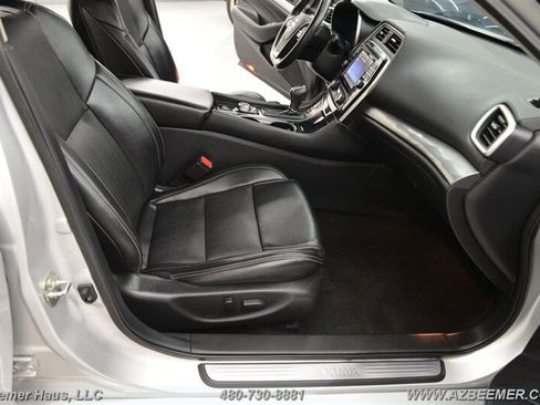 Used 2018 Nissan Maxima 3.5 SV image 19