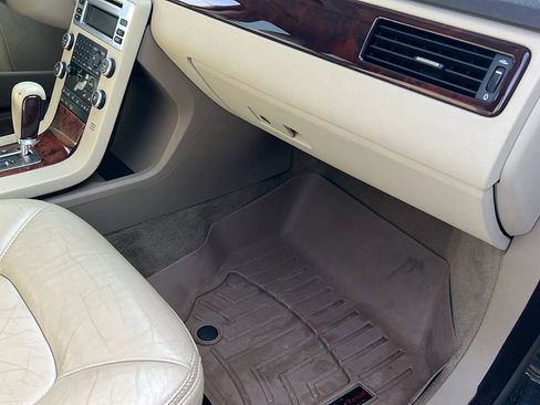 Used 2008 Volvo XC70 3.2 image 19