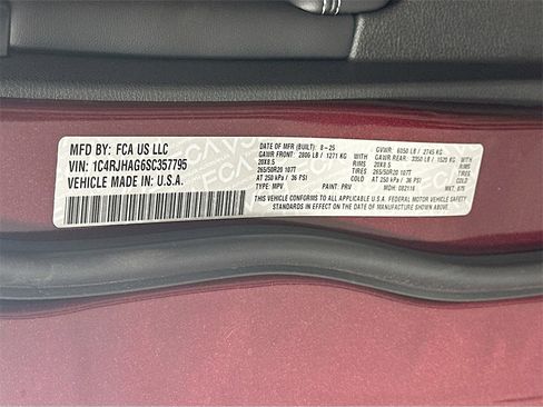 New 2025 Jeep Grand Cherokee Altitude image 18