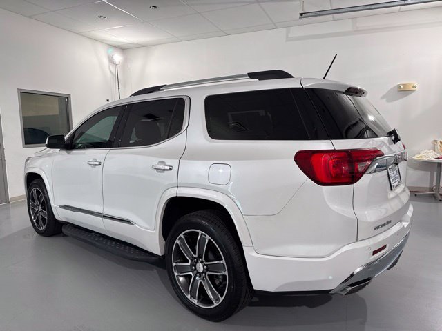 Used 2018 GMC Acadia Denali w/ Technology Package FWD image 5