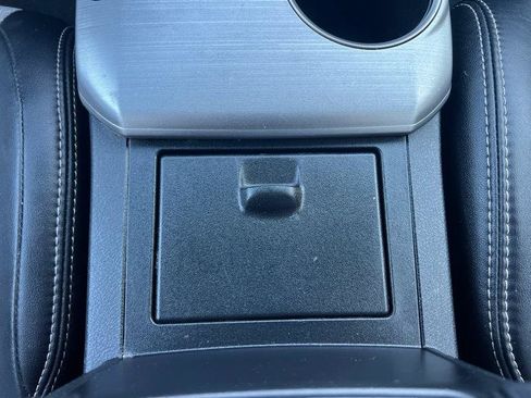 Used 2012 Toyota Camry SE FWD image 15