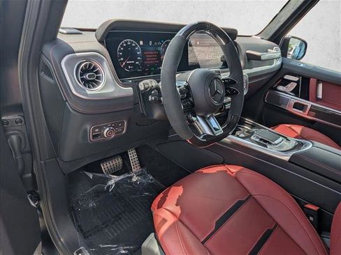 Used 2026 Mercedes-Benz G 63 AMG 4MATIC image 2