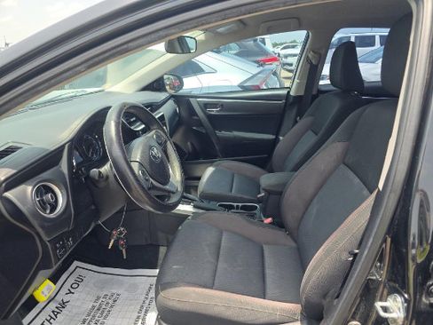 Used 2018 Toyota Corolla LE FWD image 4
