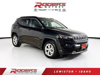 Used 2024 Jeep Compass Latitude video 1
