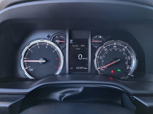 Used 2023 Toyota 4Runner Limited image 11