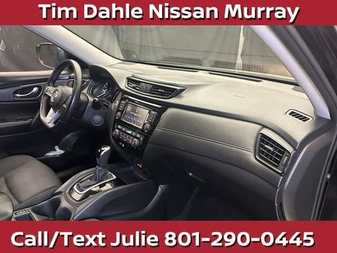 Used 2019 Nissan Rogue SV AWD/4WD image 17