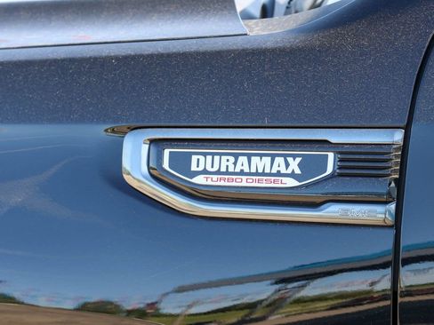 Used 2023 GMC Sierra 1500 AT4 w/ AT4 Premium Package AWD/4WD image 8