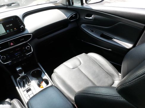 Used 2019 Hyundai Santa Fe AWD image 11