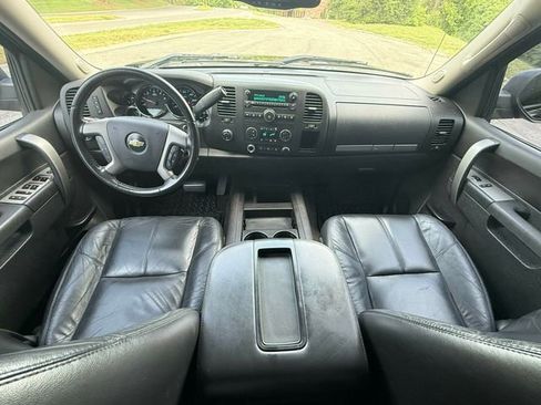 Used 2011 Chevrolet Silverado 1500 LT w/ All-Star Edition AWD/4WD image 22