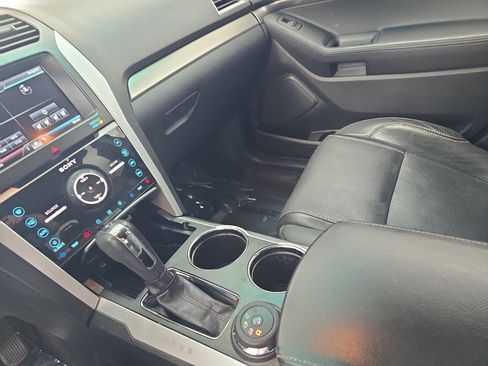 Used 2014 Ford Explorer Sport w/ Equipment Group 401A image 24