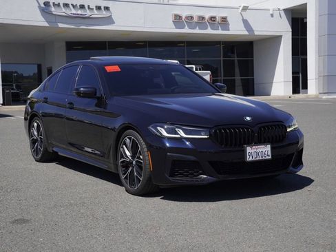 Used 2021 BMW 530i w/ M Sport Package image 2