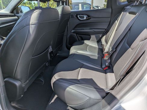 Used 2025 Jeep Compass Limited w/ Driver Assist Group I AWD/4WD image 18