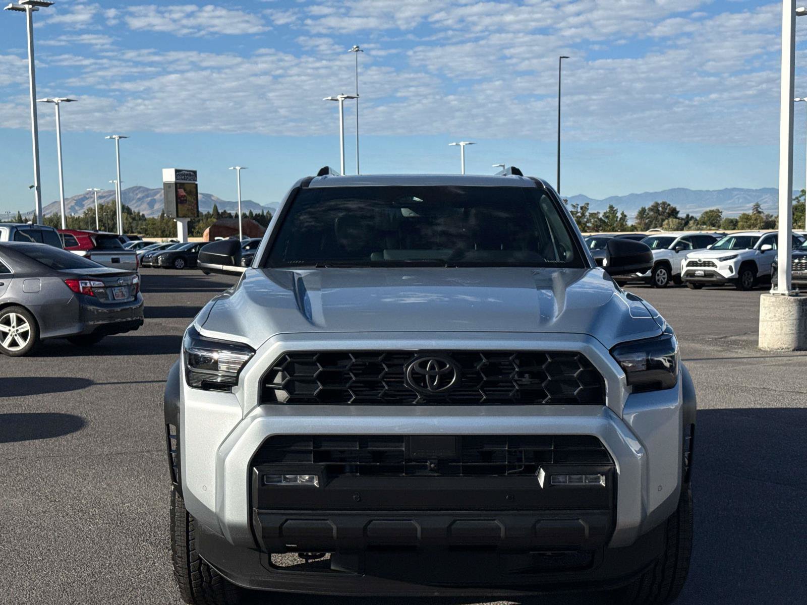 Used 2025 Toyota 4Runner TRD Off-Road Premium AWD/4WD image 2