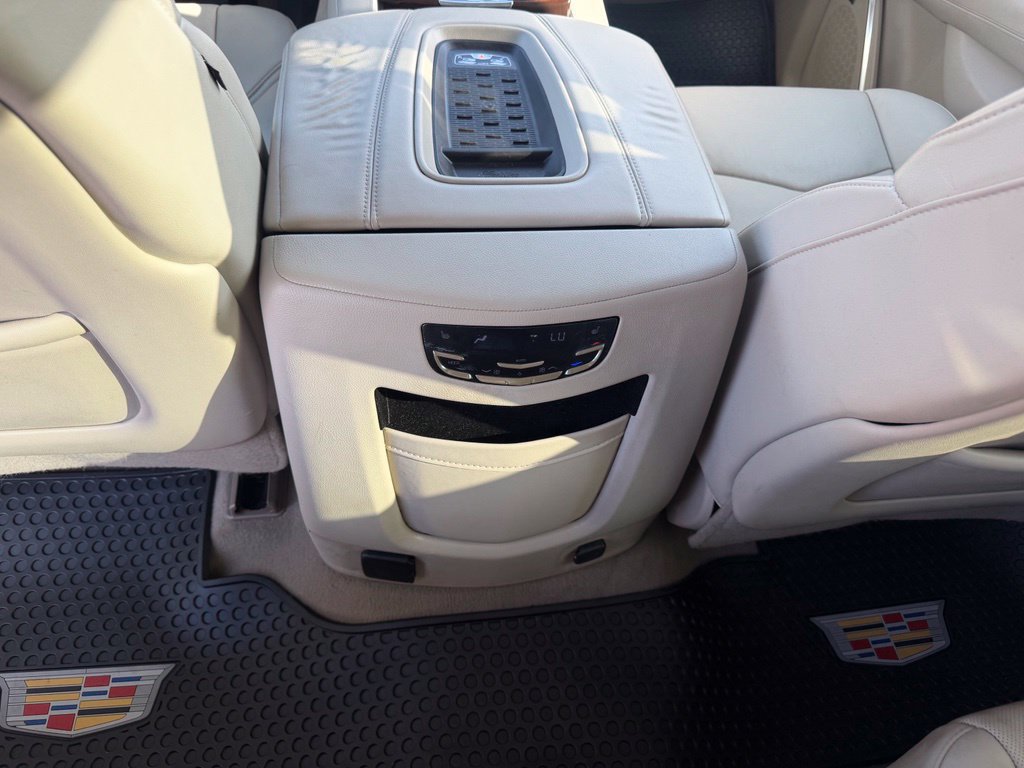 Used 2017 Cadillac Escalade ESV Luxury AWD/4WD image 24