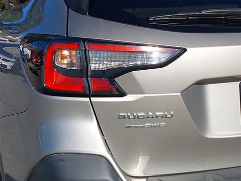 Used 2020 Subaru Outback Premium image 34