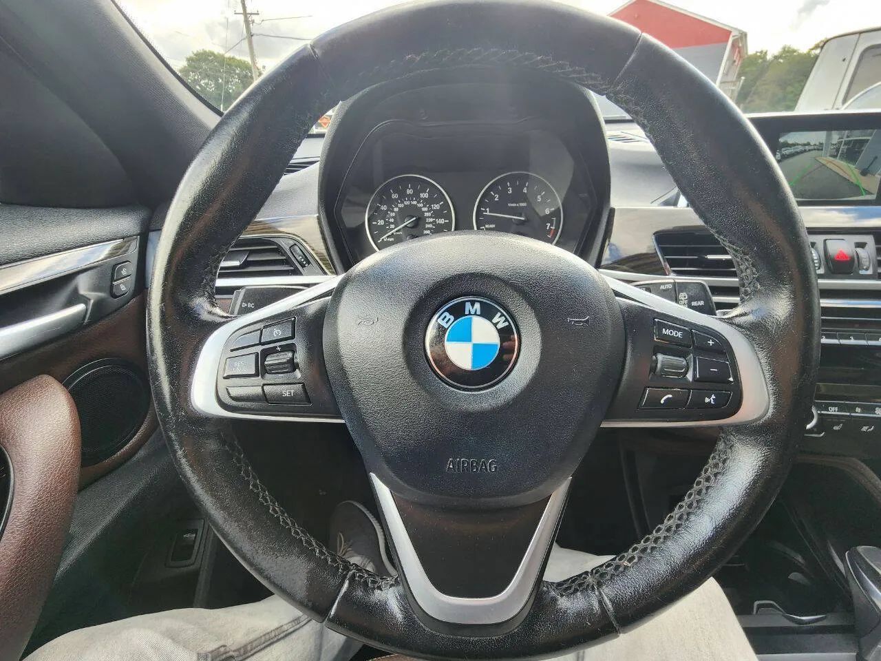 Used 2018 BMW X1 xDrive28i AWD/4WD image 19