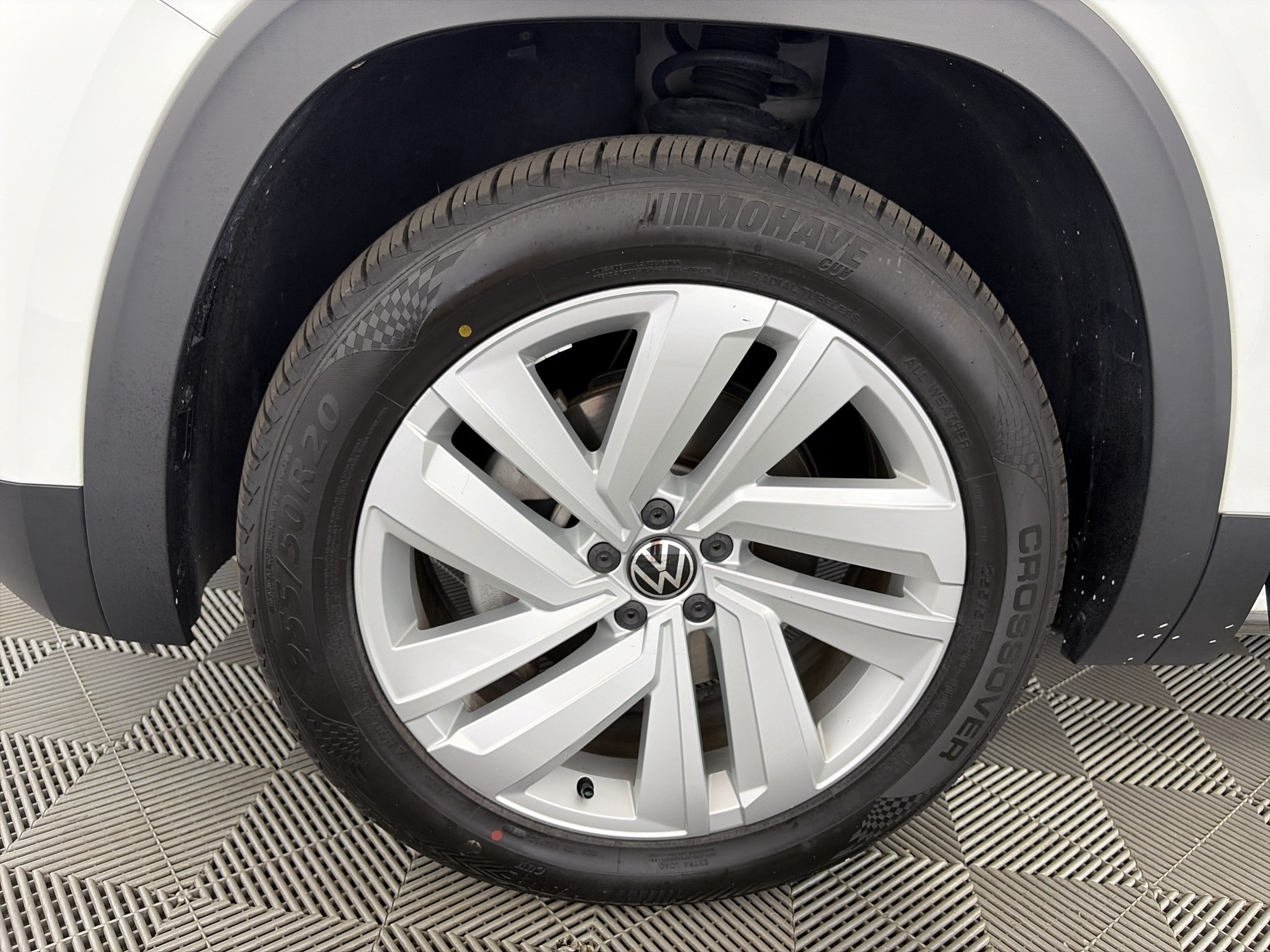 Used 2021 Volkswagen Atlas SEL AWD/4WD image 14