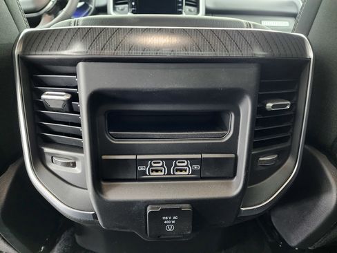 Used 2025 RAM 1500 Big Horn AWD/4WD image 38