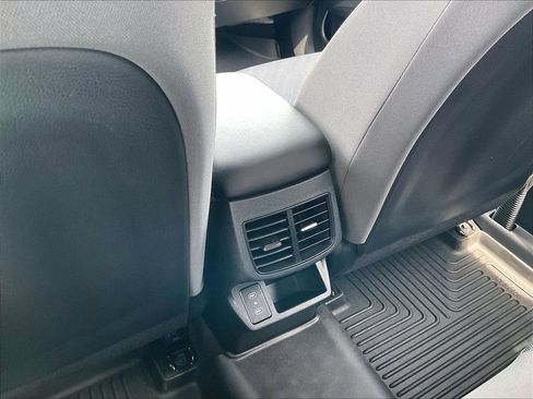 Used 2024 Kia Seltos LX AWD/4WD image 26