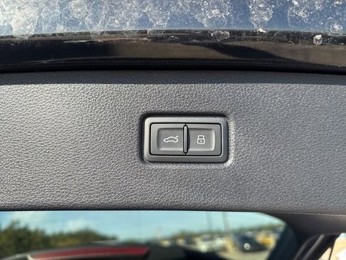 Used 2025 Audi Q7 3.0T Premium Plus image 10