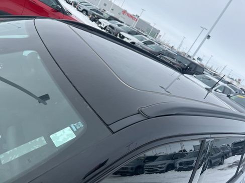 Used 2024 Jeep Compass Latitude w/ Sun and Sound Group image 9