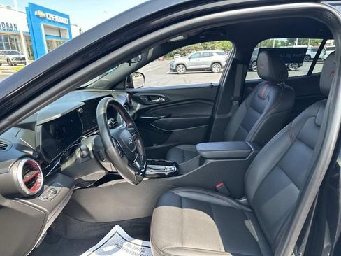 Used 2024 Chevrolet Trax RS w/ Driver Confidence Package FWD image 17