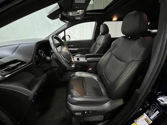 Certified 2021 Toyota Sienna XSE AWD/4WD image 10