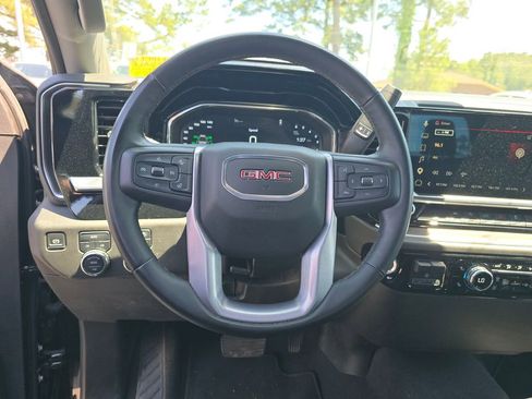 Certified 2025 GMC Sierra 1500 SLT AWD/4WD image 15