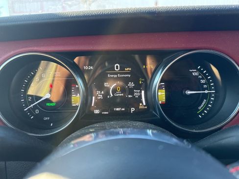 Used 2023 Jeep Wrangler Unlimited Rubicon 4xe image 12