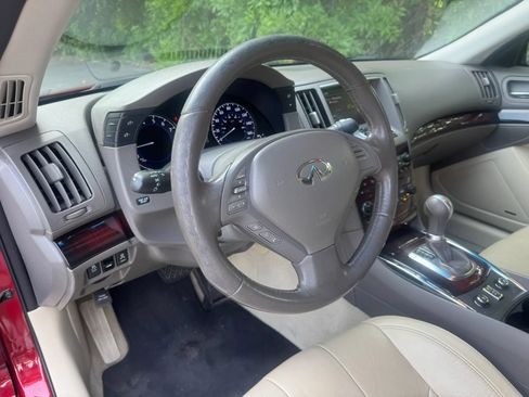 Used 2014 INFINITI Q60 Convertible w/ Premium Package RWD image 39
