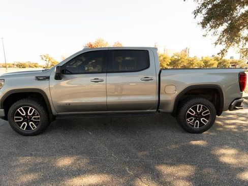 Used 2024 GMC Sierra 1500 AT4 w/ Technology Package image 6