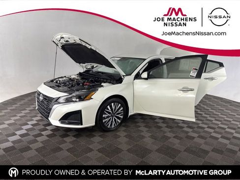 Certified 2023 Nissan Altima 2.5 SV image 10