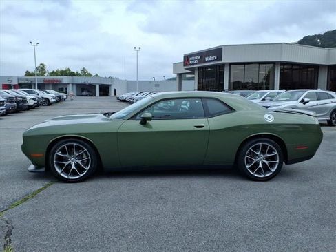 Used 2022 Dodge Challenger GT RWD image 9