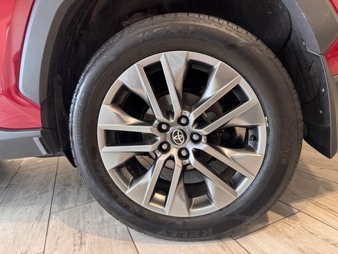 Used 2022 Toyota RAV4 XLE Premium AWD/4WD image 12