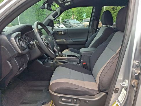 Certified 2023 Toyota Tacoma TRD Off-Road w/ Technology Package AWD/4WD image 13