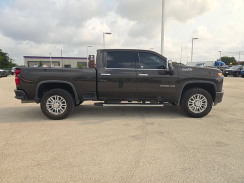 Used 2020 Chevrolet Silverado 2500 High Country w/ Z71 Off-Road Package AWD/4WD image 2