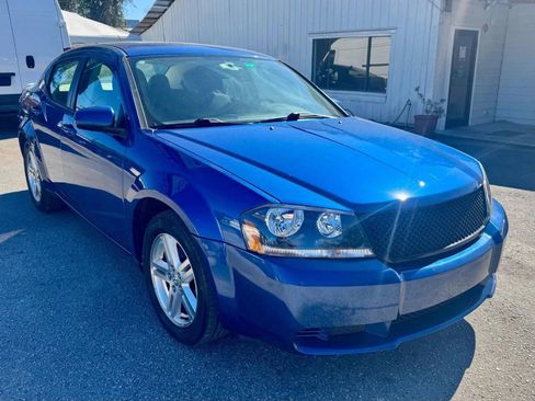 Used 2010 Dodge Avenger R/T image 10