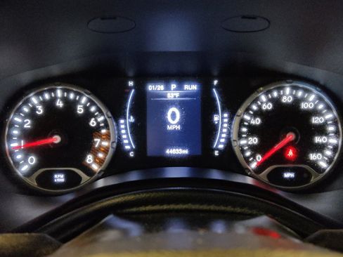 Used 2020 Jeep Renegade Sport w/ Sport Appearance Group image 23