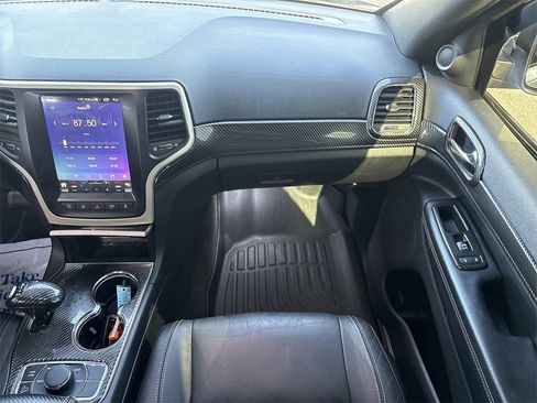 Used 2015 Jeep Grand Cherokee Limited image 23