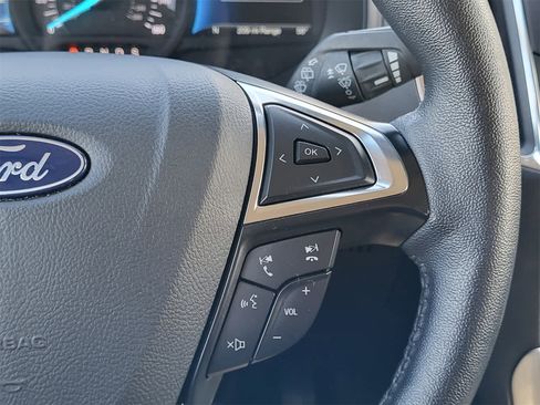 Used 2024 Ford Edge Titanium image 25