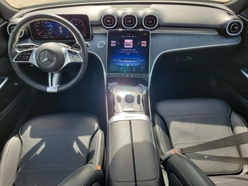 Used 2025 Mercedes-Benz C 300 4MATIC Sedan image 15
