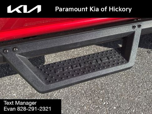 Used 2022 Nissan Frontier PRO-4X image 10