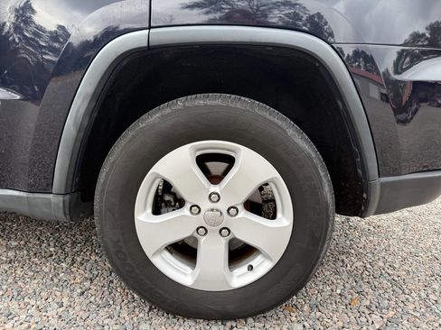 Used 2011 Jeep Grand Cherokee Laredo image 26