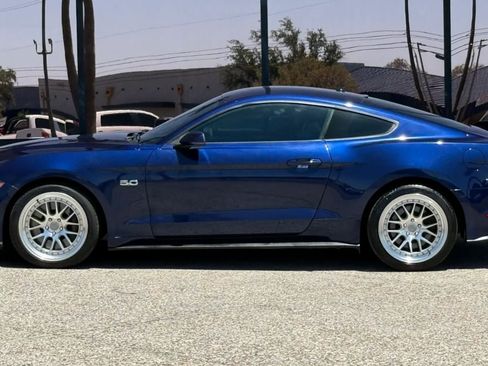 Used 2018 Ford Mustang GT Premium w/ GT Performance Package RWD image 4