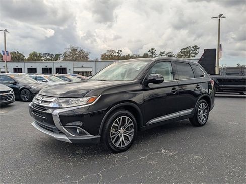 Used 2018 Mitsubishi Outlander SEL image 7